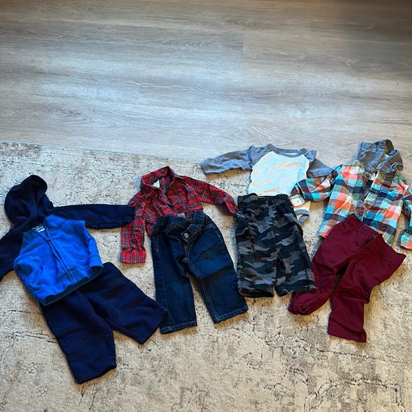 Set of 4 boys outfits - Picture 1 of 14